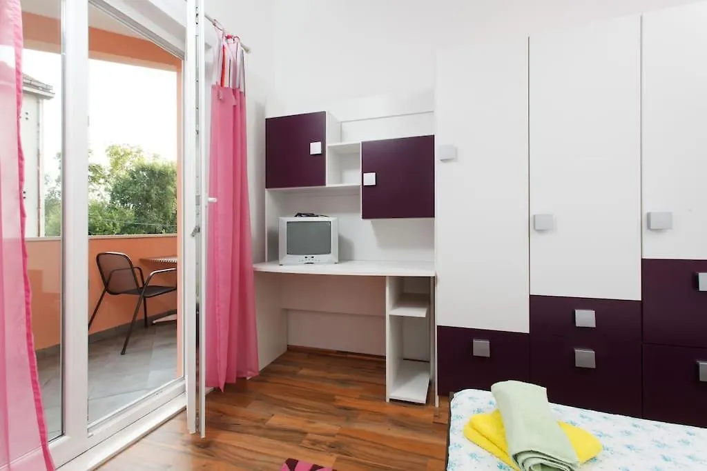 Apartments Mani Trogir Croácia