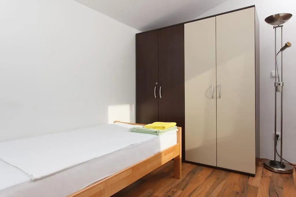 Apartments Mani Trogir