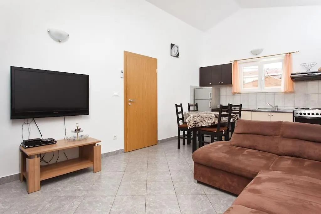 Apartments Mani Trogir
