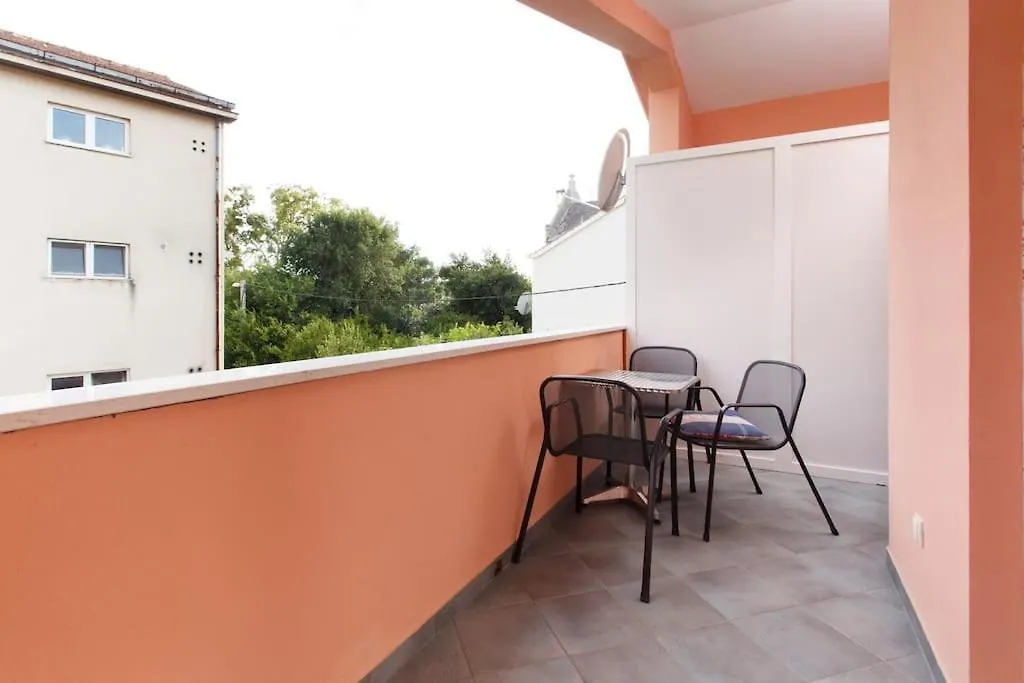 Apartments Mani Trogir