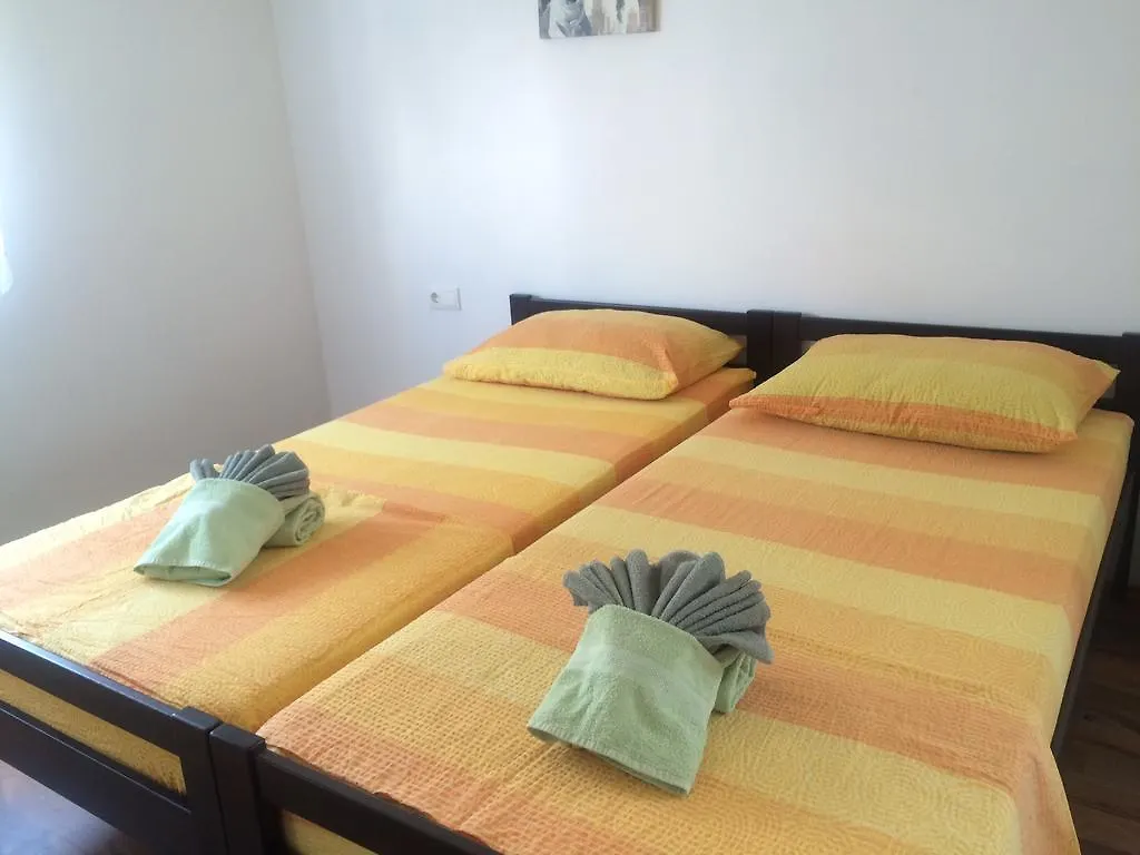 Apartments Mani Trogir Croácia