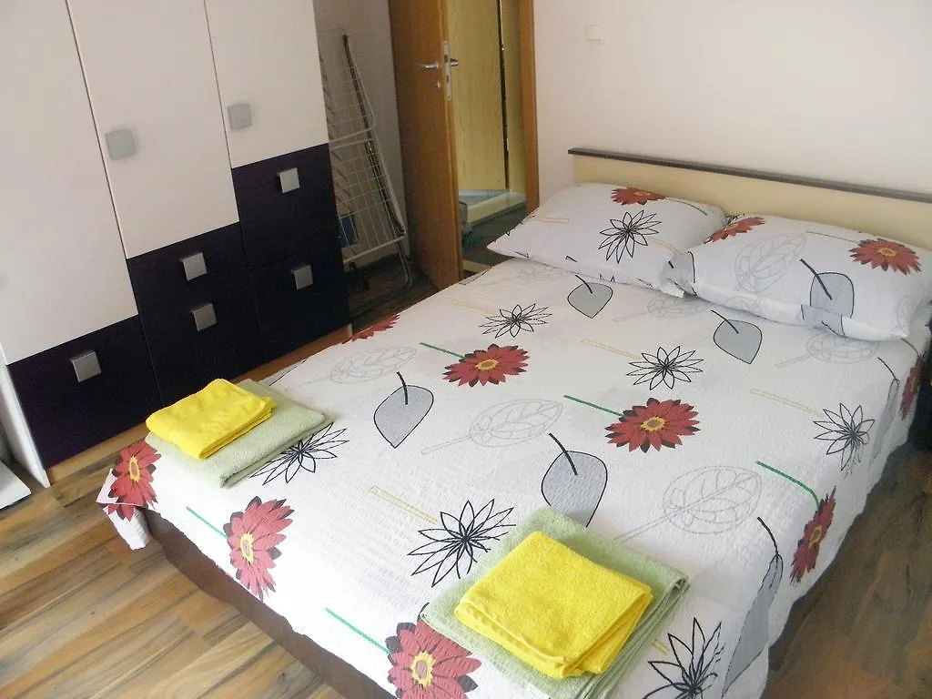 Apartments Mani Trogir